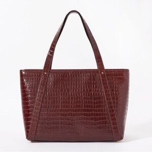 Neely & Chloe No. 58 The Zip Tote Croc Embossed.